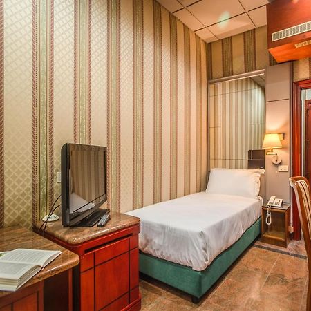 Castro Pretorio Easy Rooms Rom Exterior foto