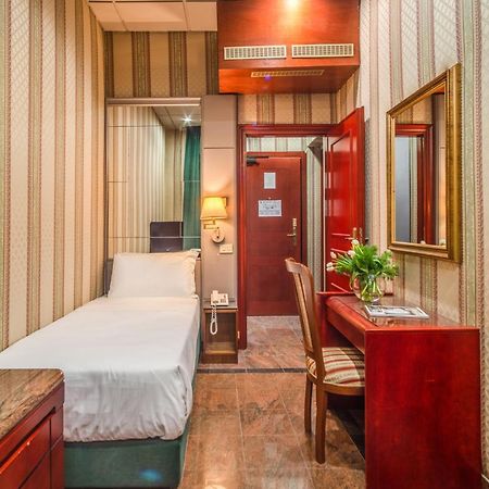 Castro Pretorio Easy Rooms Rom Exterior foto
