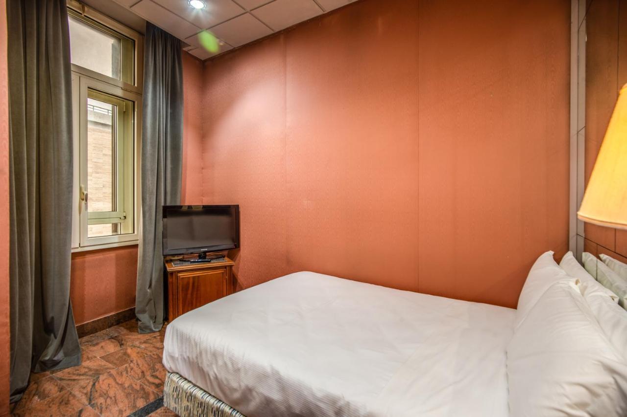 Castro Pretorio Easy Rooms Rom Exterior foto