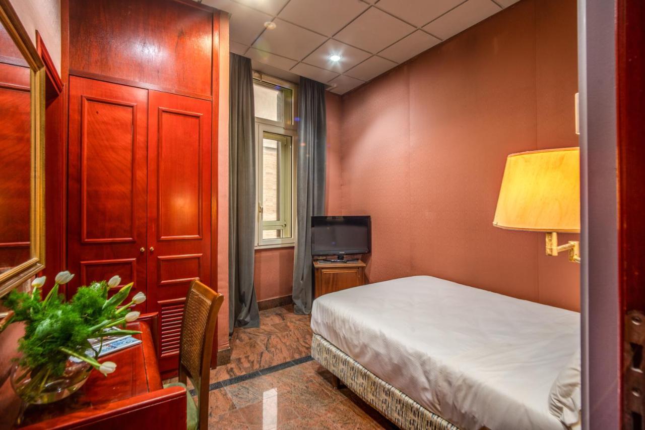Castro Pretorio Easy Rooms Rom Exterior foto