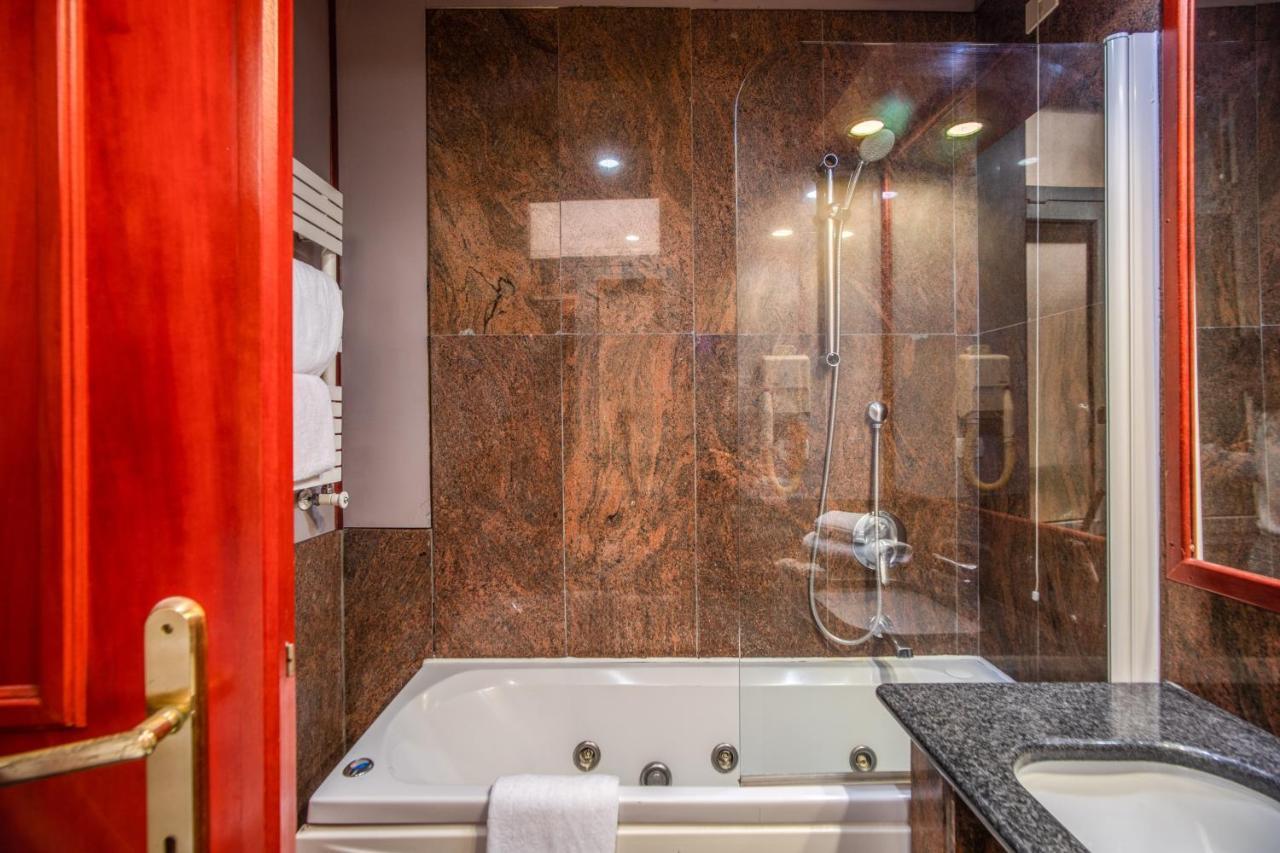 Castro Pretorio Easy Rooms Rom Exterior foto